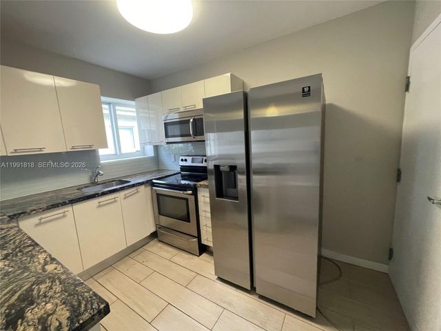 625 77th St 2, Miami Beach, FL 33141