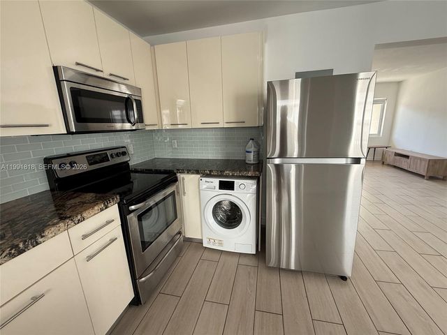 625 77th St 2, Miami Beach, FL 33141