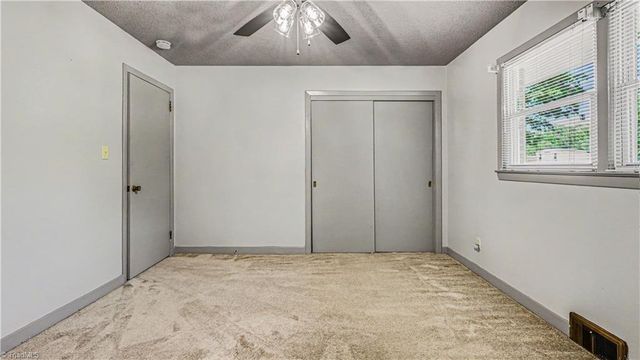 107 Hilltop Road, Thomasville, NC 27360