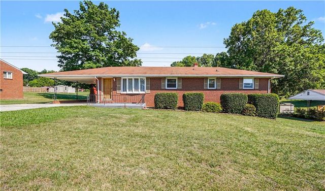 107 Hilltop Road, Thomasville, NC 27360