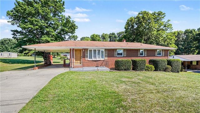 107 Hilltop Road, Thomasville, NC 27360