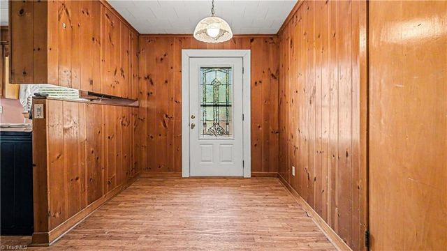 107 Hilltop Road, Thomasville, NC 27360
