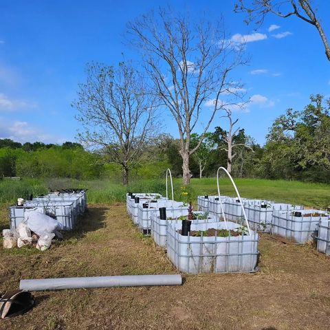 4668 Fm 535, Cedar Creek, TX 78612