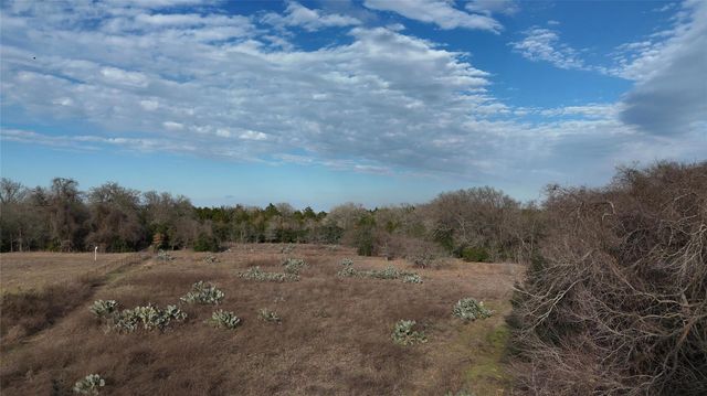 4668 Fm 535, Cedar Creek, TX 78612