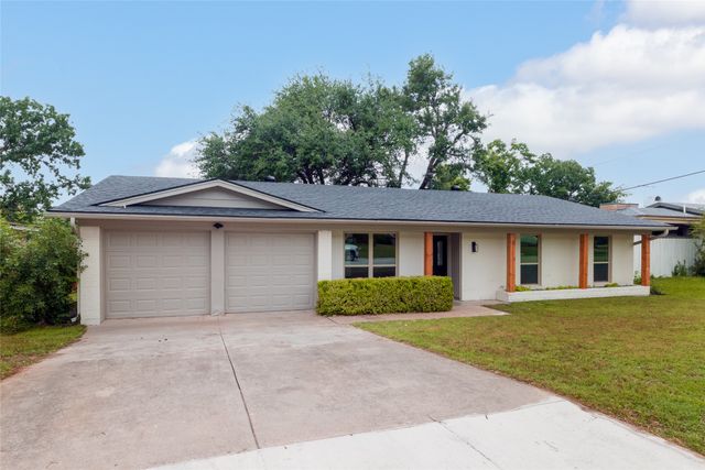 2004 York Drive, Edgecliff Village, TX 76134