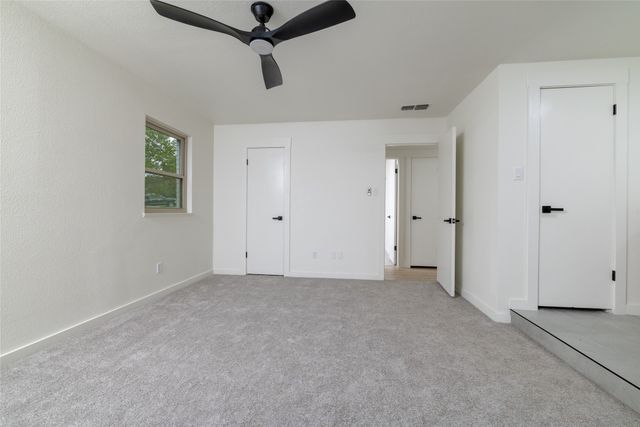 2004 York Drive, Edgecliff Village, TX 76134