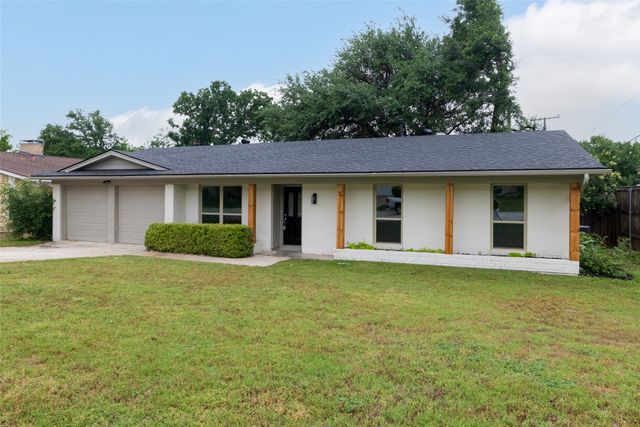2004 York Drive, Edgecliff Village, TX 76134