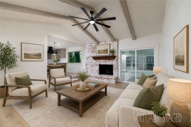 2004 York Drive, Edgecliff Village, TX 76134