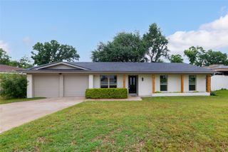 2004 York Drive, Edgecliff Village, TX 76134
