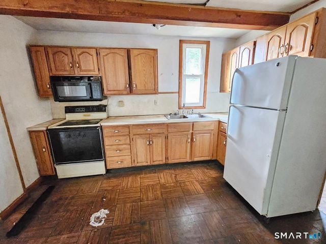 66 Chesterfield Avenue, Wolcott, CT 06716