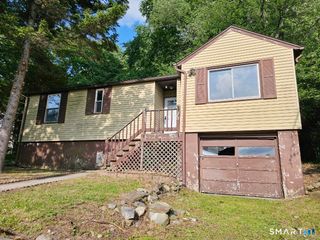 66 Chesterfield Avenue, Wolcott, CT 06716