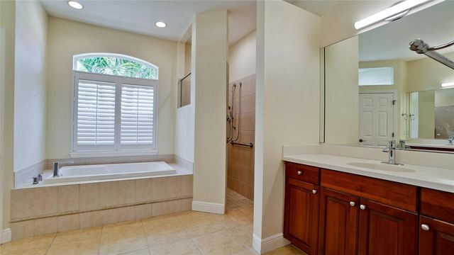 5323 90TH AVENUE CIRCLE E, Parrish, FL 34219