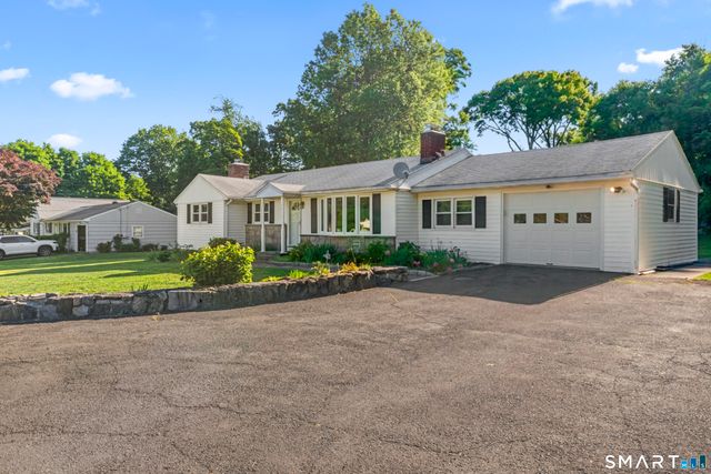 5 Harbor Ridge Road, Danbury, CT 06811