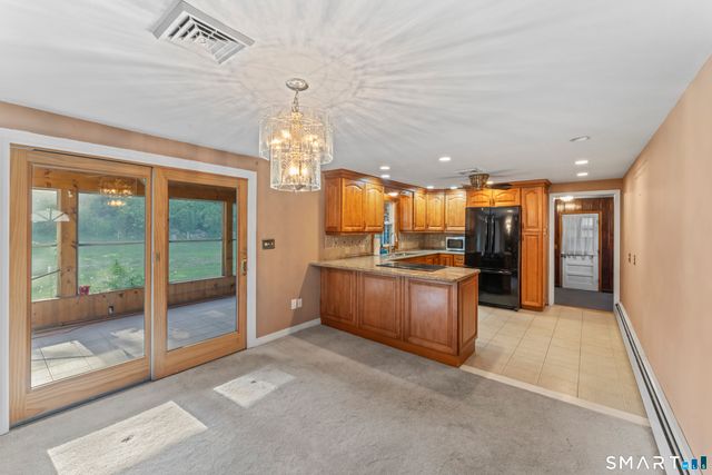 5 Harbor Ridge Road, Danbury, CT 06811