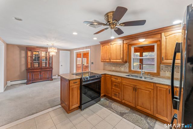 5 Harbor Ridge Road, Danbury, CT 06811