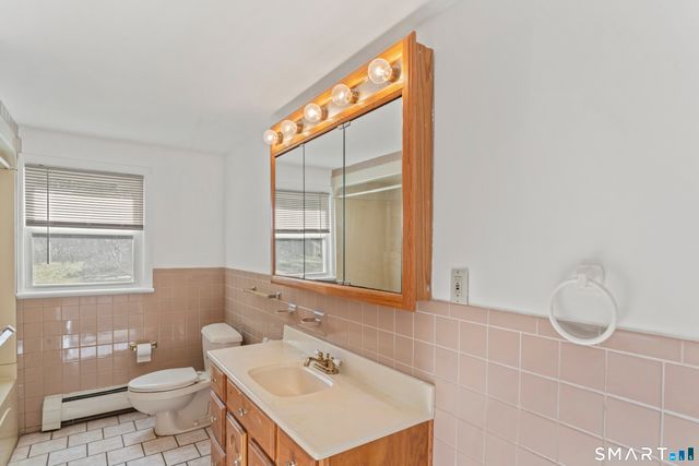 5 Harbor Ridge Road, Danbury, CT 06811