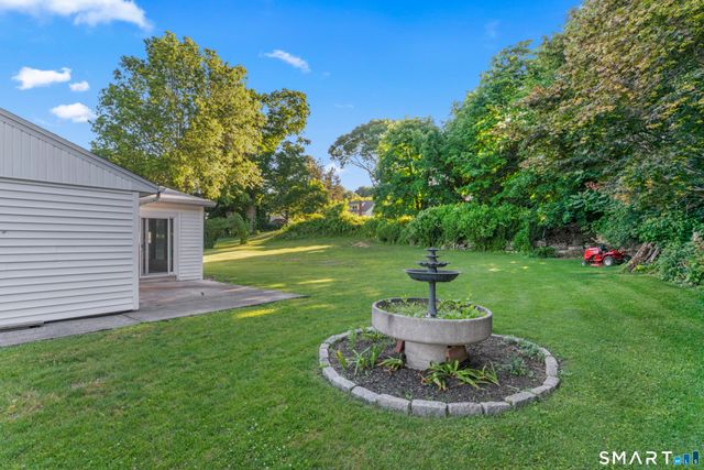 5 Harbor Ridge Road, Danbury, CT 06811