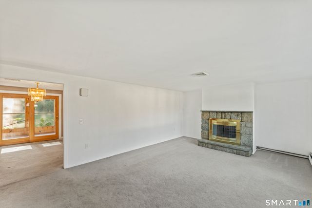 5 Harbor Ridge Road, Danbury, CT 06811