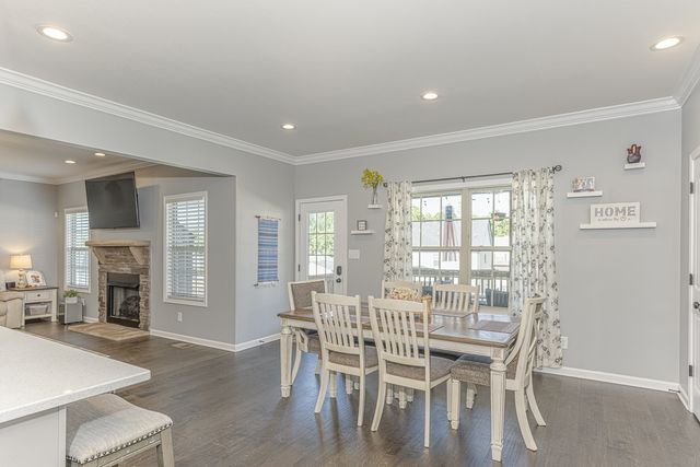 305 Winter Terrace Ln, Clarksville, TN 37040