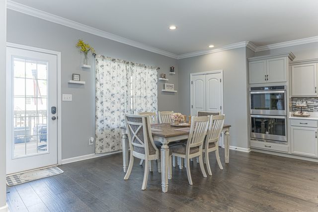 305 Winter Terrace Ln, Clarksville, TN 37040