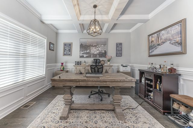 305 Winter Terrace Ln, Clarksville, TN 37040