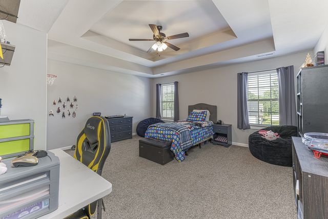 305 Winter Terrace Ln, Clarksville, TN 37040