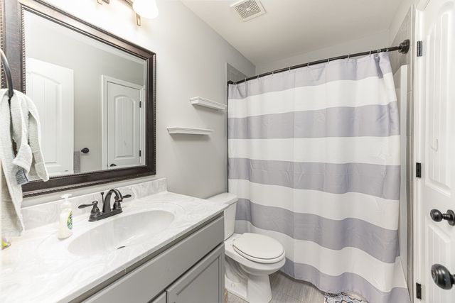 305 Winter Terrace Ln, Clarksville, TN 37040