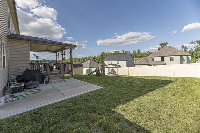 305 Winter Terrace Ln, Clarksville, TN 37040