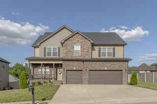 305 Winter Terrace Ln, Clarksville, TN 37040