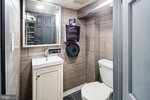 1301 W MOYAMENSING AVE, Philadelphia, PA 19148