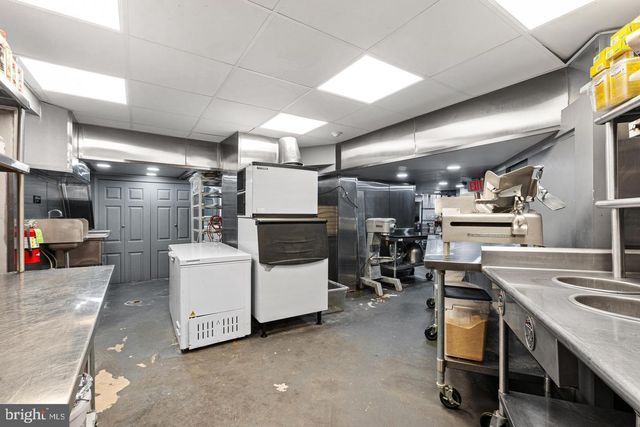 1301 W MOYAMENSING AVE, Philadelphia, PA 19148