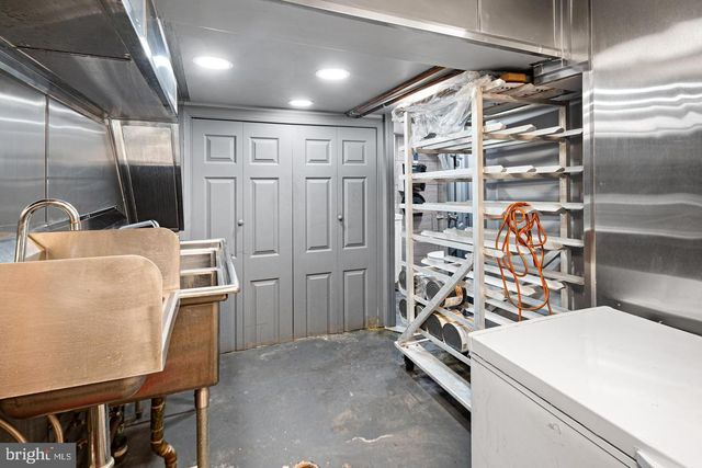 1301 W MOYAMENSING AVE, Philadelphia, PA 19148