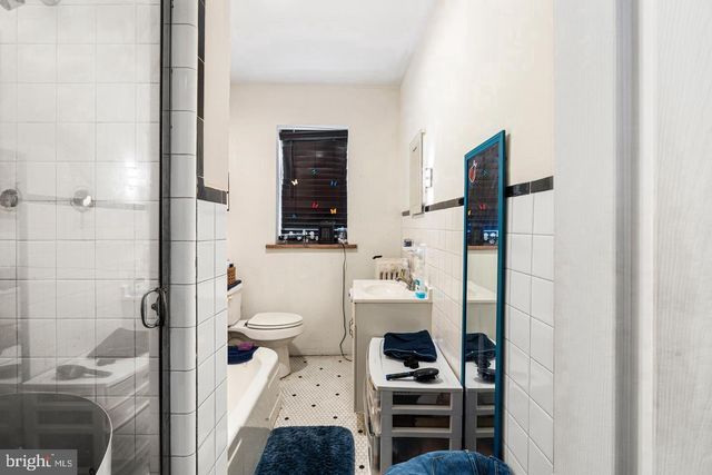 1301 W MOYAMENSING AVE, Philadelphia, PA 19148