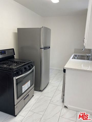 10438 Santa Monica Boulevard 8, Los Angeles, CA 90025