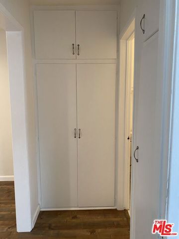 10438 Santa Monica Boulevard 8, Los Angeles, CA 90025