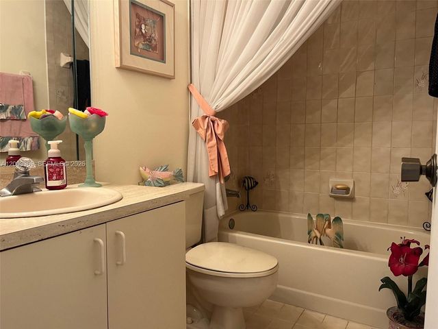 6061 SW 128th Ct, Miami, FL 33183