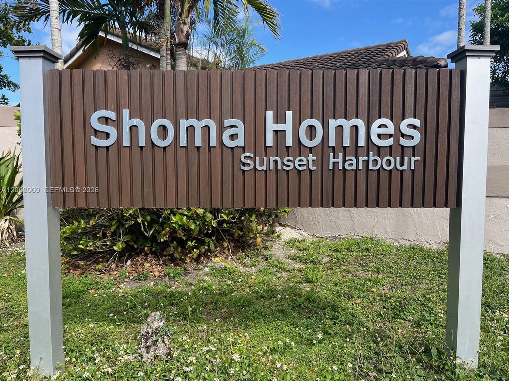 6061 SW 128th Ct, Miami, FL 33183