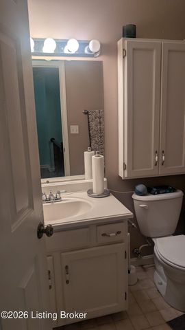 151 Gardiner Lake Rd, Louisville, KY 40205