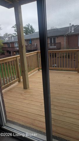 151 Gardiner Lake Rd, Louisville, KY 40205