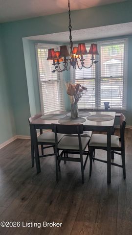 151 Gardiner Lake Rd, Louisville, KY 40205