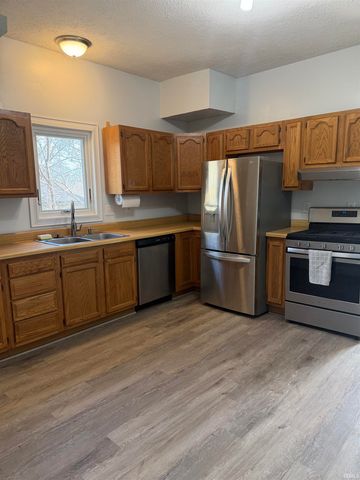 1615 W 7th Street, Bloomington, IN 47404