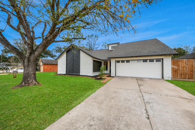 718 Land Grant Drive, Richmond, TX 77406