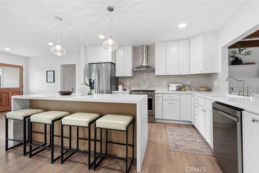 Image 18 of property listing at 2271 Mira Mar, Long Beach, CA 90815