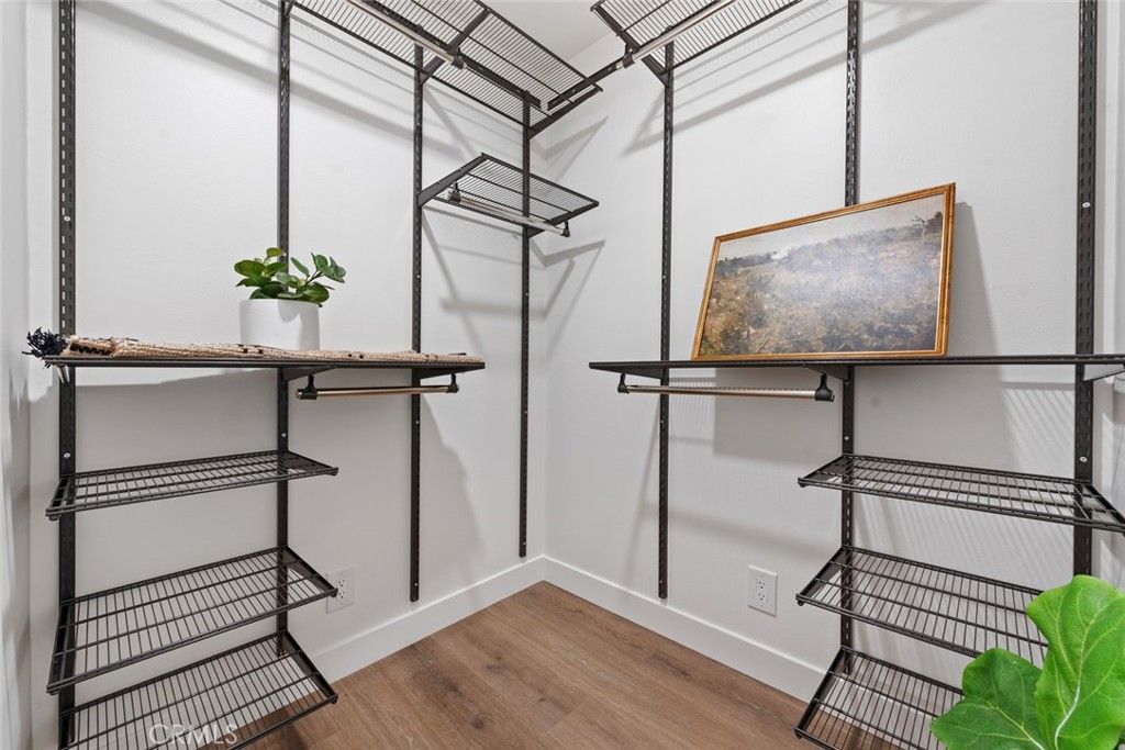 Image 25 of property listing at 2271 Mira Mar, Long Beach, CA 90815