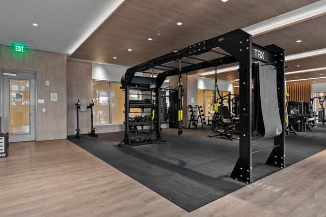 220 Lake Shore Drive 1913, Lake Park, FL 33403