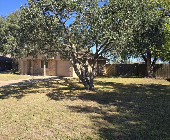 1930 5th Street, Hempstead, TX 77445