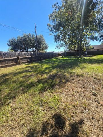 1930 5th Street, Hempstead, TX 77445