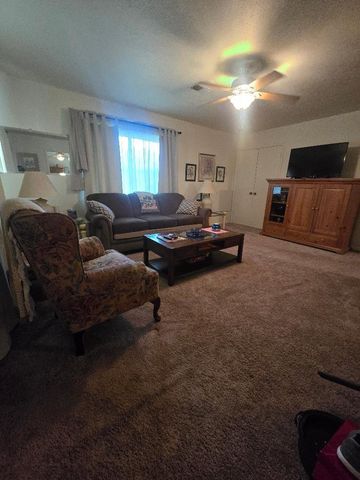 1930 5th Street, Hempstead, TX 77445