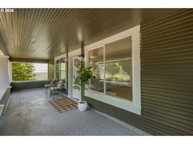 9131 N LOMBARD St, Portland, OR 97203