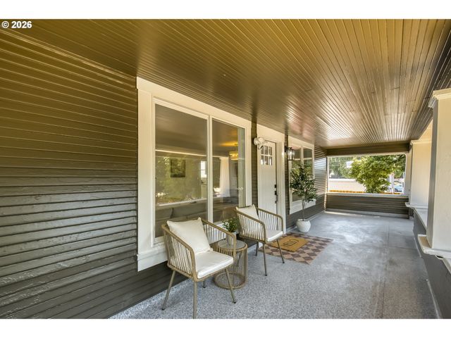 9131 N LOMBARD St, Portland, OR 97203